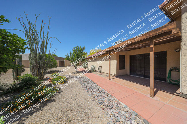 Building Photo - 5006 E Mesquite Wood Ct