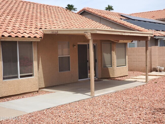 Building Photo - 7541 W Calavar Rd