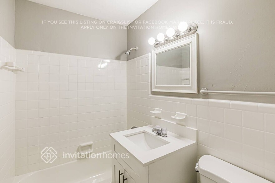 Building Photo - 3360 NW 6th St