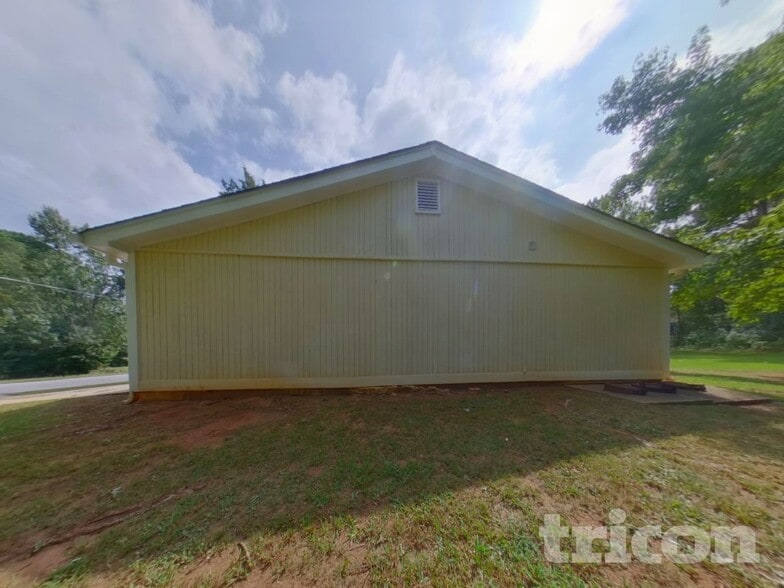 Building Photo - 459 Sweet Water Trail SE