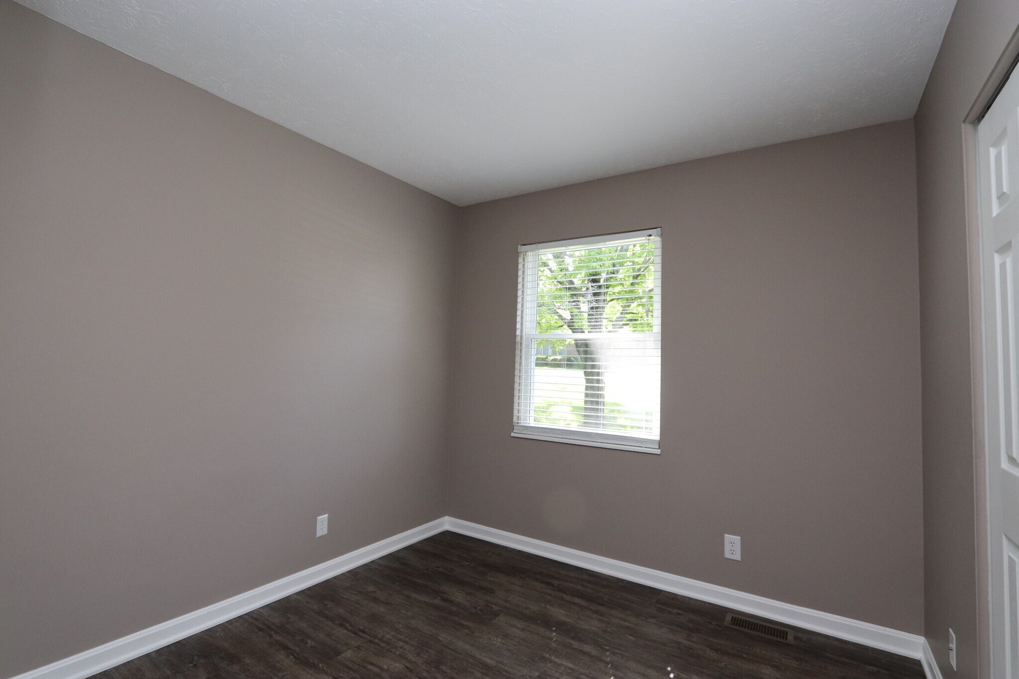 Building Photo - 6810 Village Green Blvd