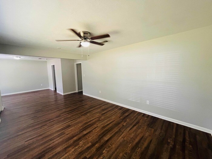 Building Photo - 1345 Stanton Dr