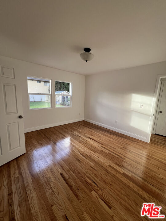 Building Photo - 15605 Berendo Ave