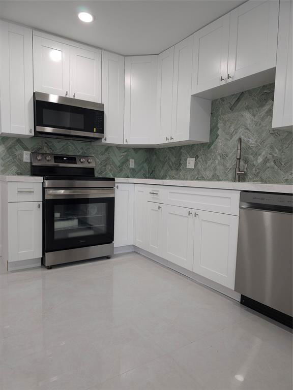 Building Photo - 9557 NW 2nd Pl