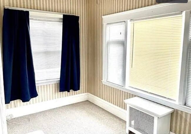 Building Photo - 24 Somerset St