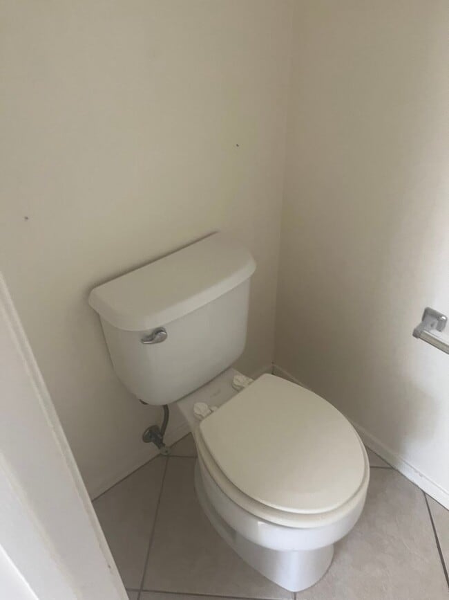 Building Photo - 8342 S Hunnic Dr