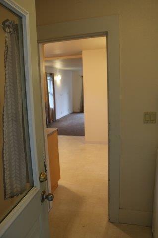 Building Photo - Near Sequoia Zoo and Park, Cozy 2/1 with l...