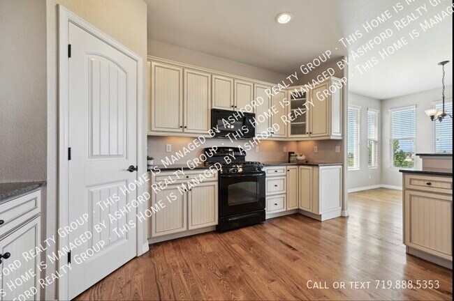 Building Photo - 10402 Capital Peak Way