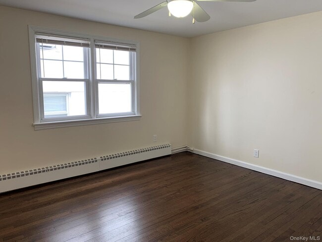 Building Photo - 24 Hall Ave