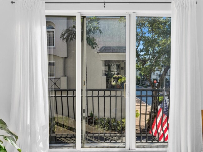 Building Photo - 1801 Coral Heights Blvd