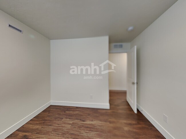 Building Photo - 9377 W Dove Creek St