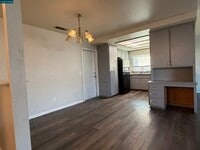 Building Photo - 2406 White Birch Dr