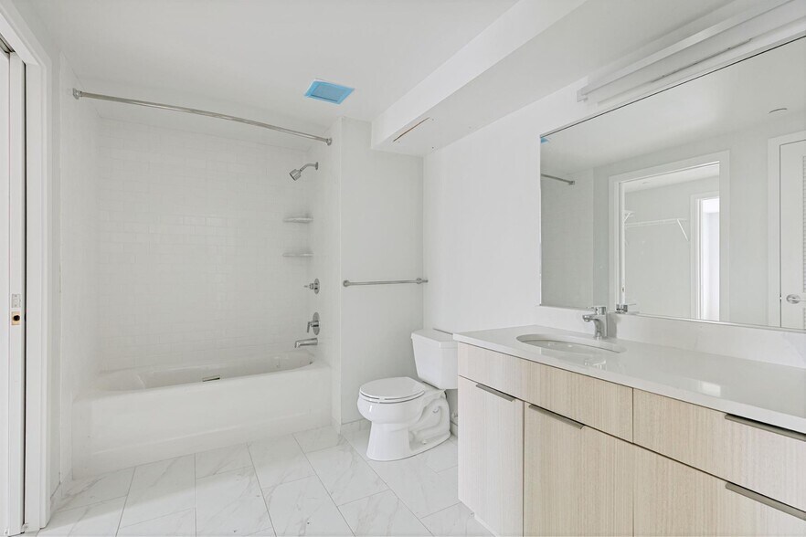 Building Photo - 1 Soden Pl