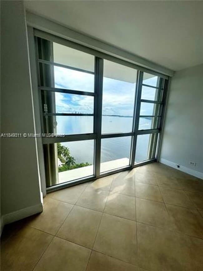 Building Photo - 2451 Brickell Ave