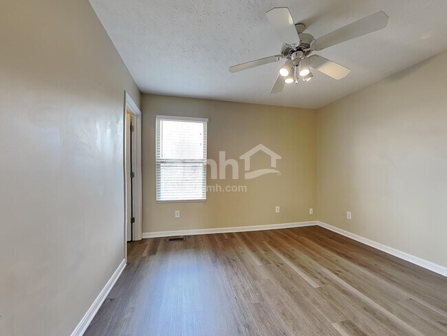 Building Photo - 10654 Sinclair Dr