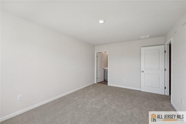 Building Photo - 25 Elliot Ln