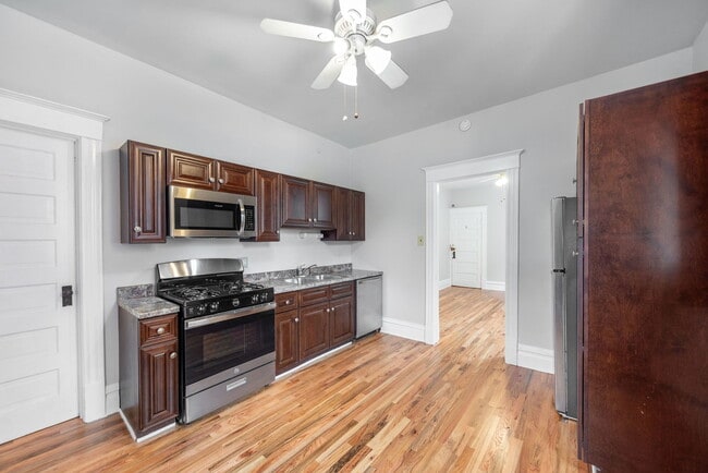 Building Photo - 3722 N Bosworth Ave