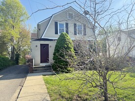 Building Photo - 86 Pine Hill Ave