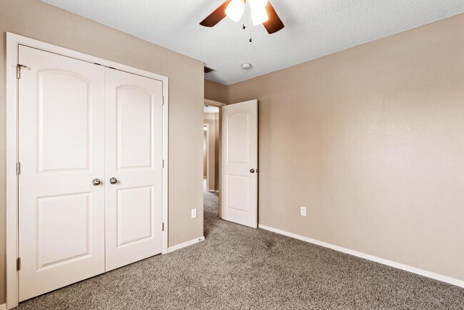 Building Photo - 5905 Redstone Mesa Ct