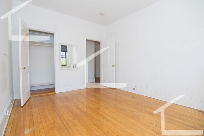 Building Photo - 27 Brighton Ave