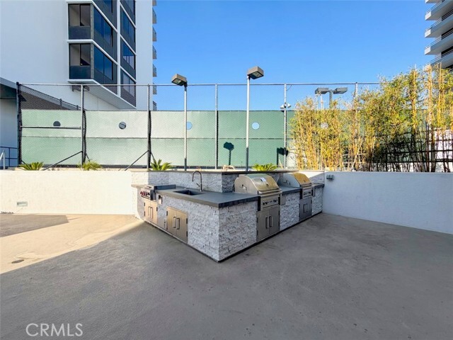 Building Photo - 343 Pioneer Dr