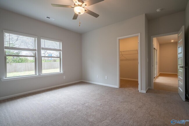 Building Photo - 14653 Mountain Strm Dr