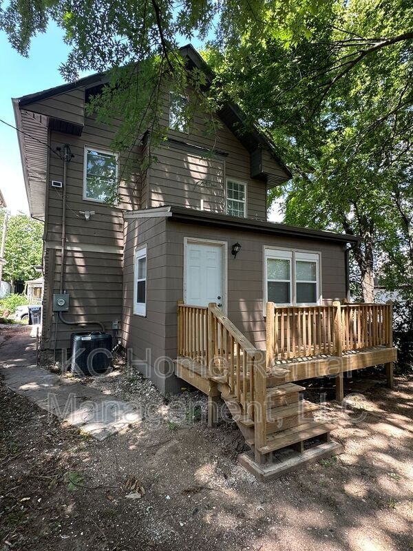 Building Photo - 3203 E 26th Terrace