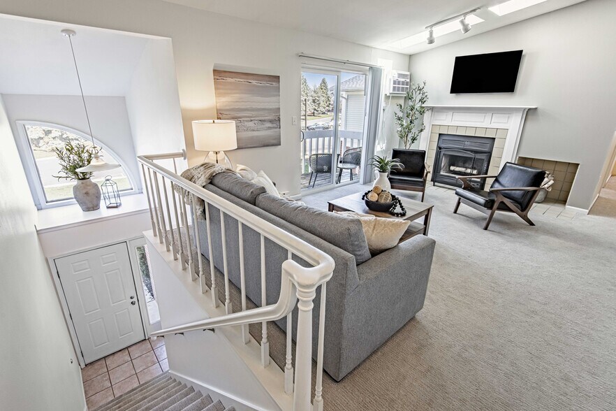 Foxcroft Apartments Living Room - Foxcroft