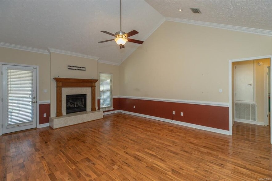 Building Photo - 6308 Tioga Rd