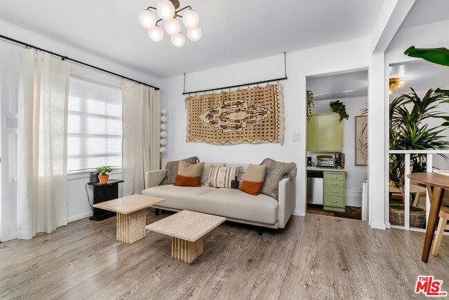 Building Photo - 8999 Norma Pl
