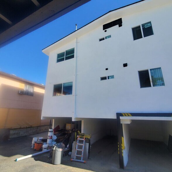 Building Photo - 7119 Mountain View Ave