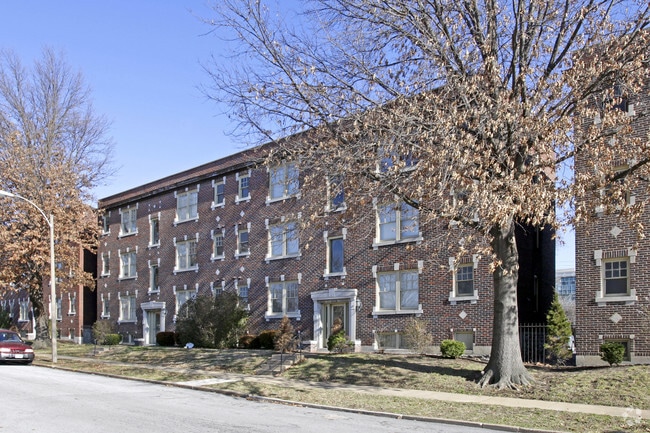 Primary Photo - Oakview Place