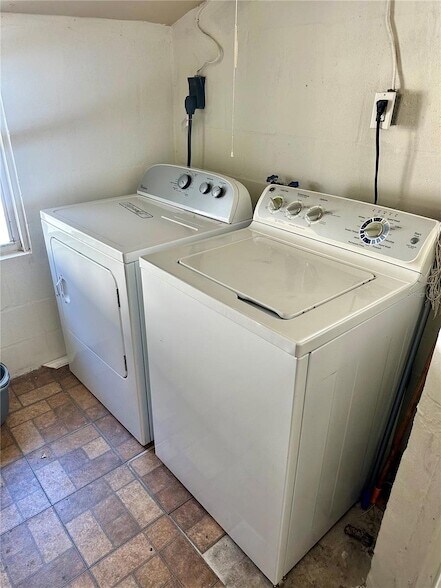 Building Photo - 2003 E Humphrey St