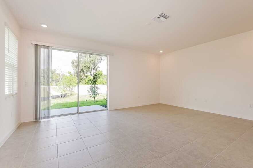 Building Photo - 1456 Tristar Dr