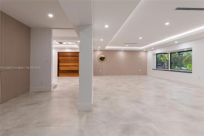 Building Photo - 6525 SW 133rd Dr