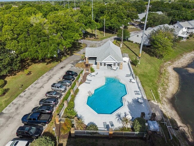 Building Photo - 2258 Coach House Blvd
