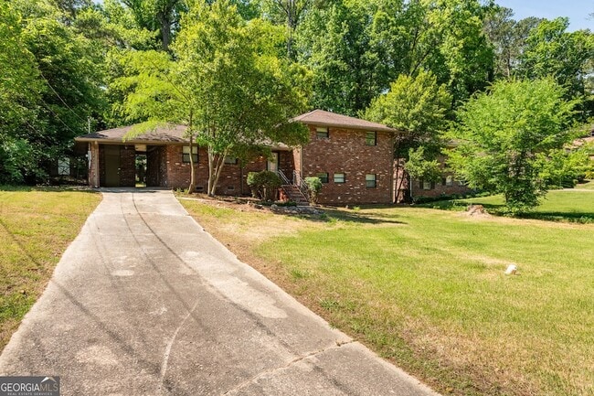 Building Photo - 1947 Farris Dr