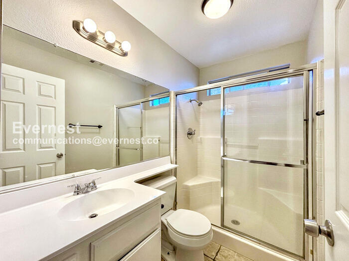 Building Photo - 2155 Begley Cir
