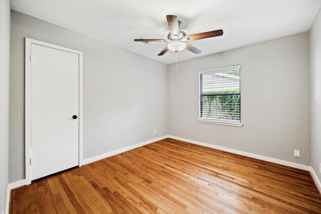 Building Photo - 2009 Sedgie Dr