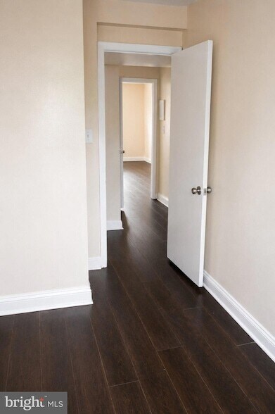 Building Photo - 63 Galveston Pl SW