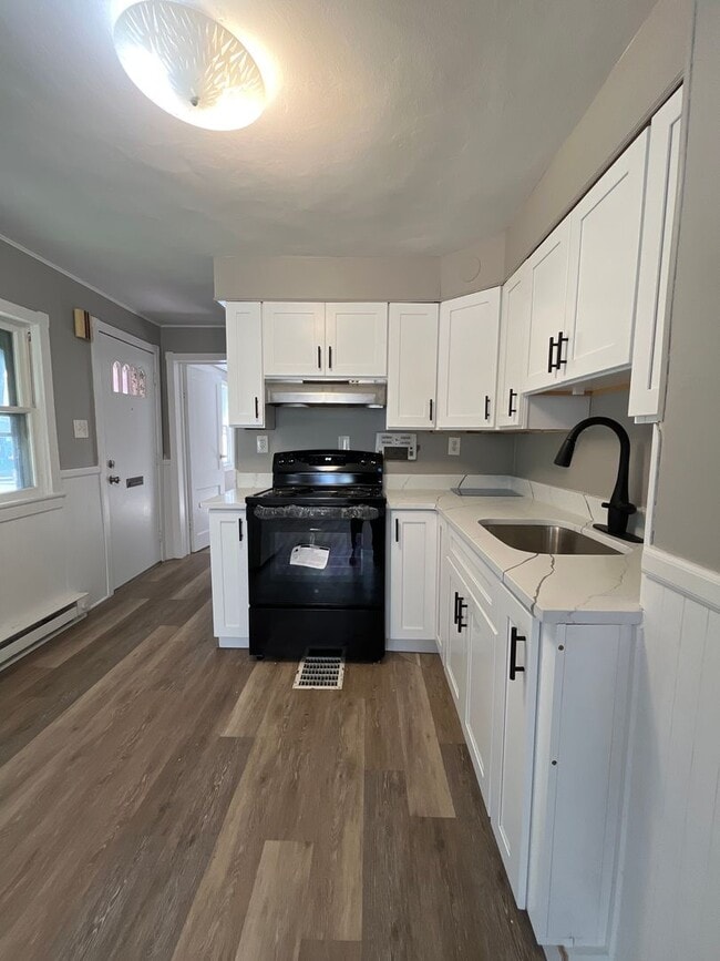 Building Photo - 109-111 S Walnut Street