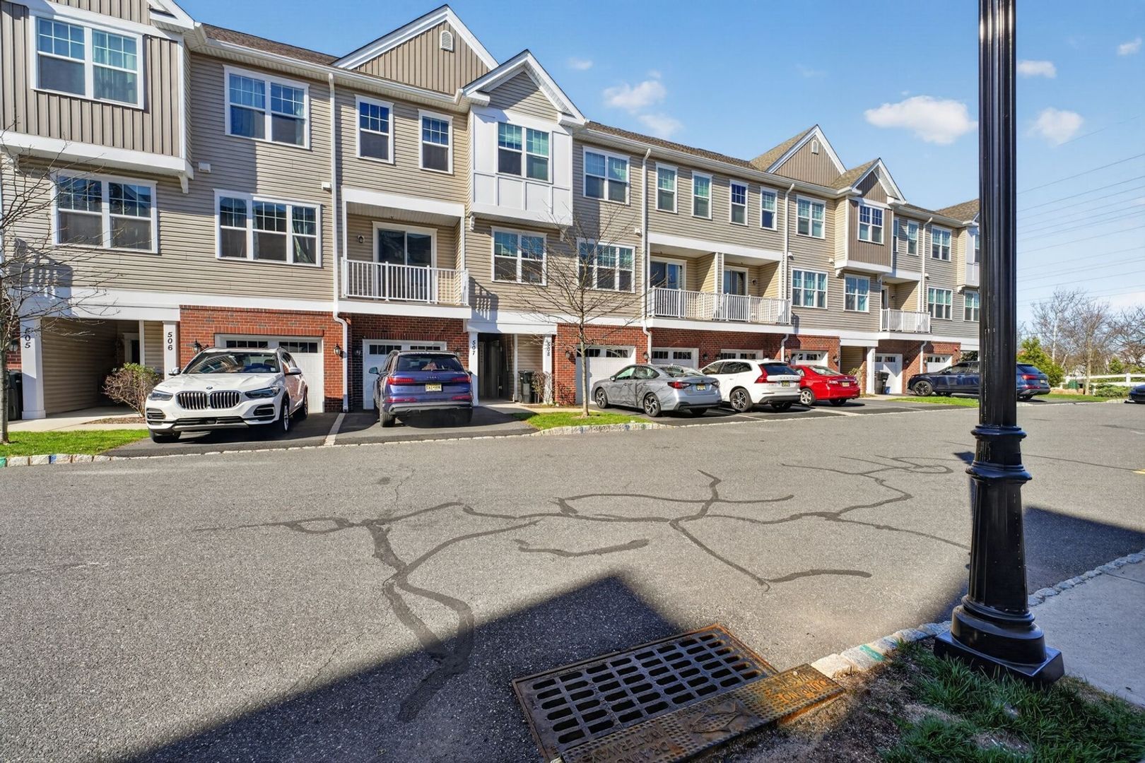 Building Photo - 507 Greenland Square