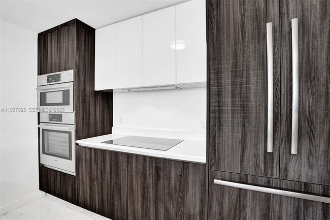 Building Photo - 488 NE 18th St