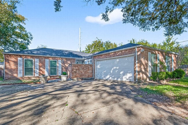 Building Photo - 13702 Ella Lee Ln