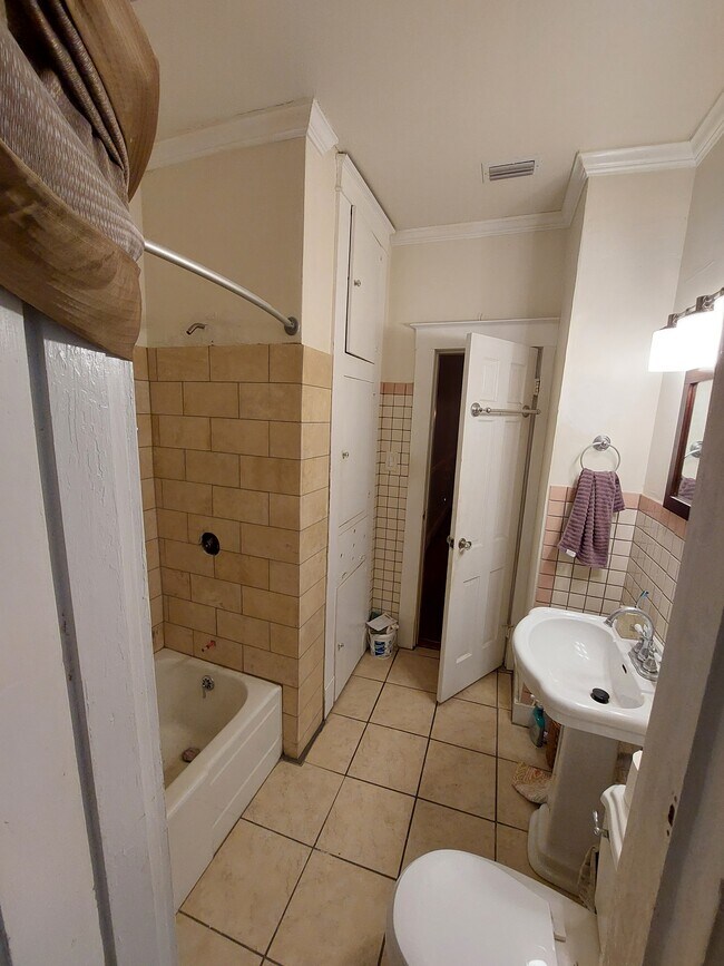 Building Photo - 79 S Lafayette St