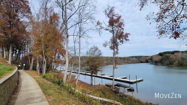 Building Photo - 213 Spring Gardens Drive