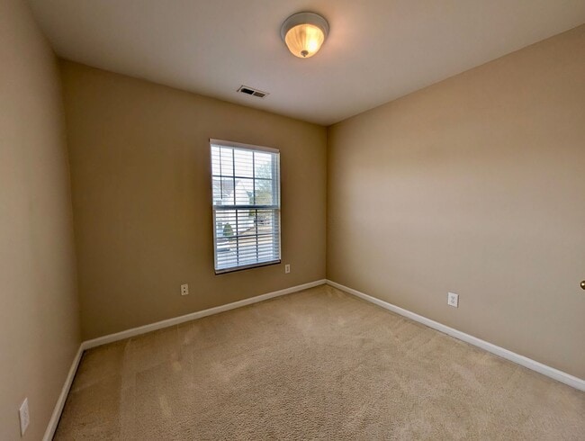 Building Photo - 5122 Brooke Lauren Ln