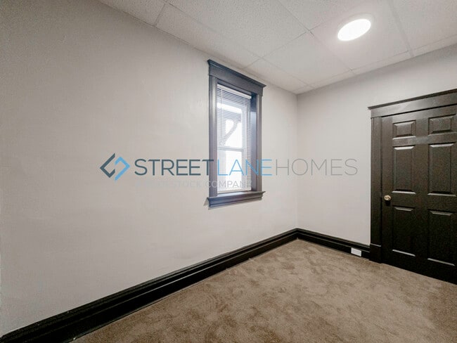 Building Photo - NOW OFFERING HALF OFF THE FIRST FULL MONTH...