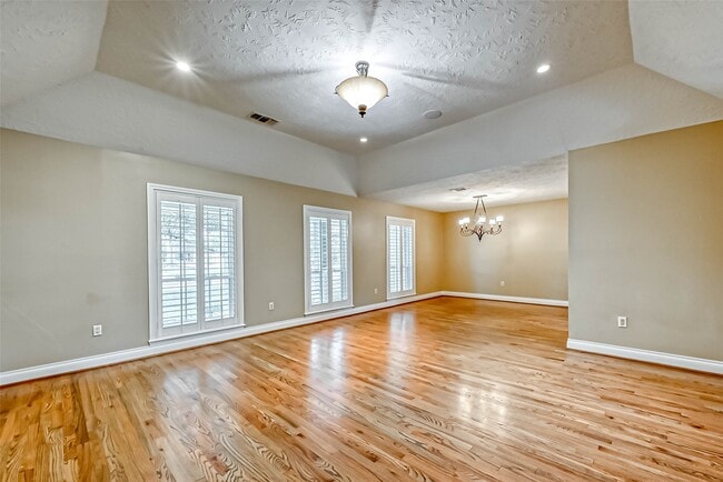 Building Photo - 3710 Linkview Dr