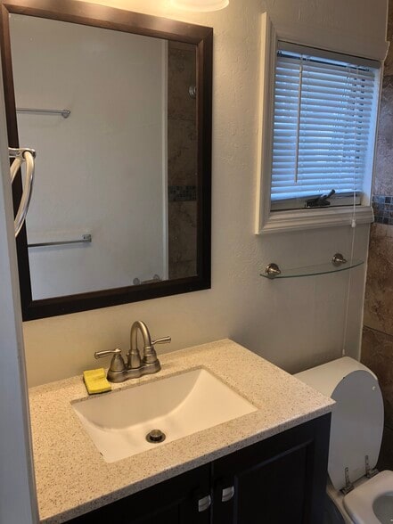 Building Photo - 203 Montana Ave